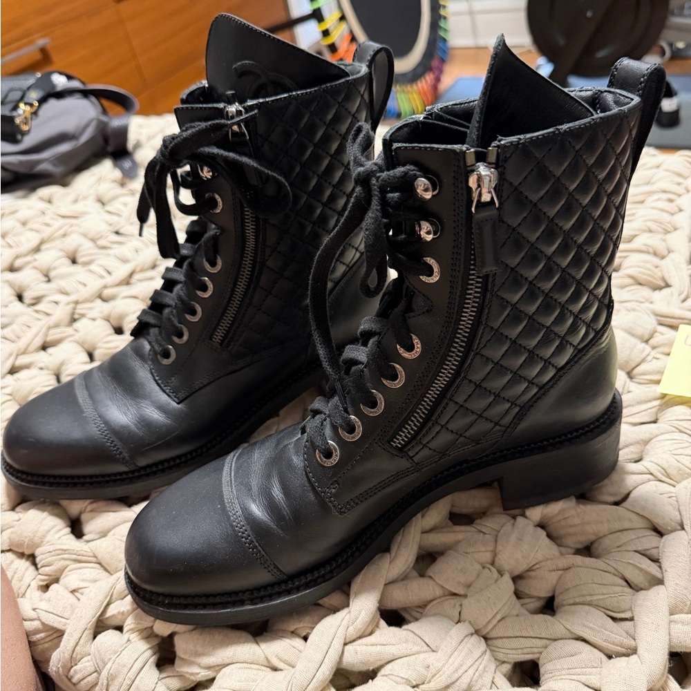 Authentic CHANEL Black Leather Combat Moto Boots size 42 US 11-11.5 Black - Picture 5 of 13
